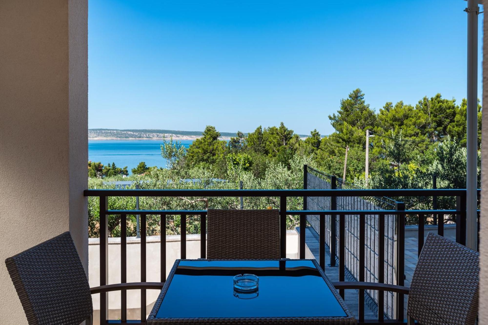 Hotel Vicko Starigrad Paklenica Bagian luar foto