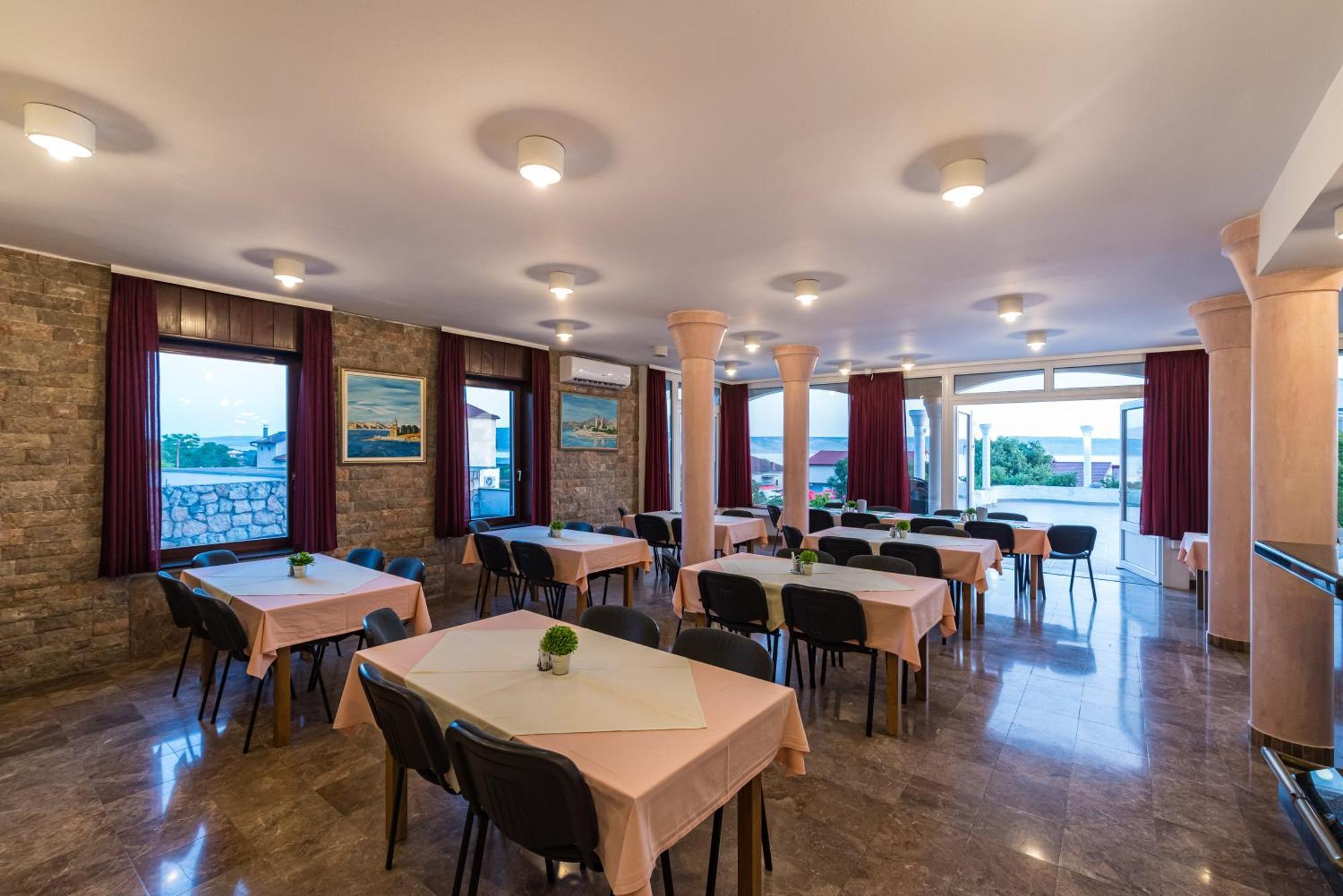 Hotel Vicko Starigrad Paklenica Bagian luar foto
