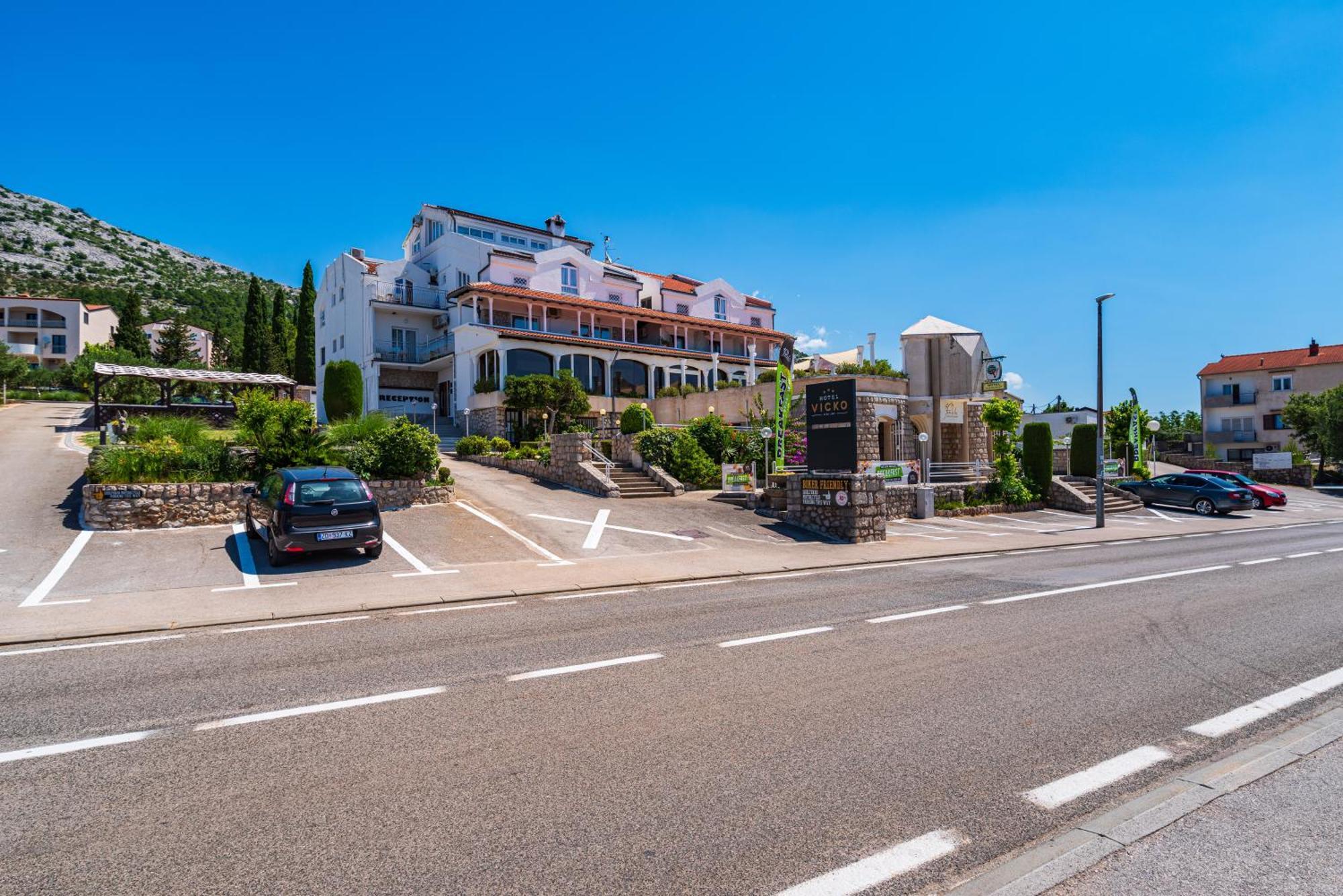 Hotel Vicko Starigrad Paklenica Bagian luar foto