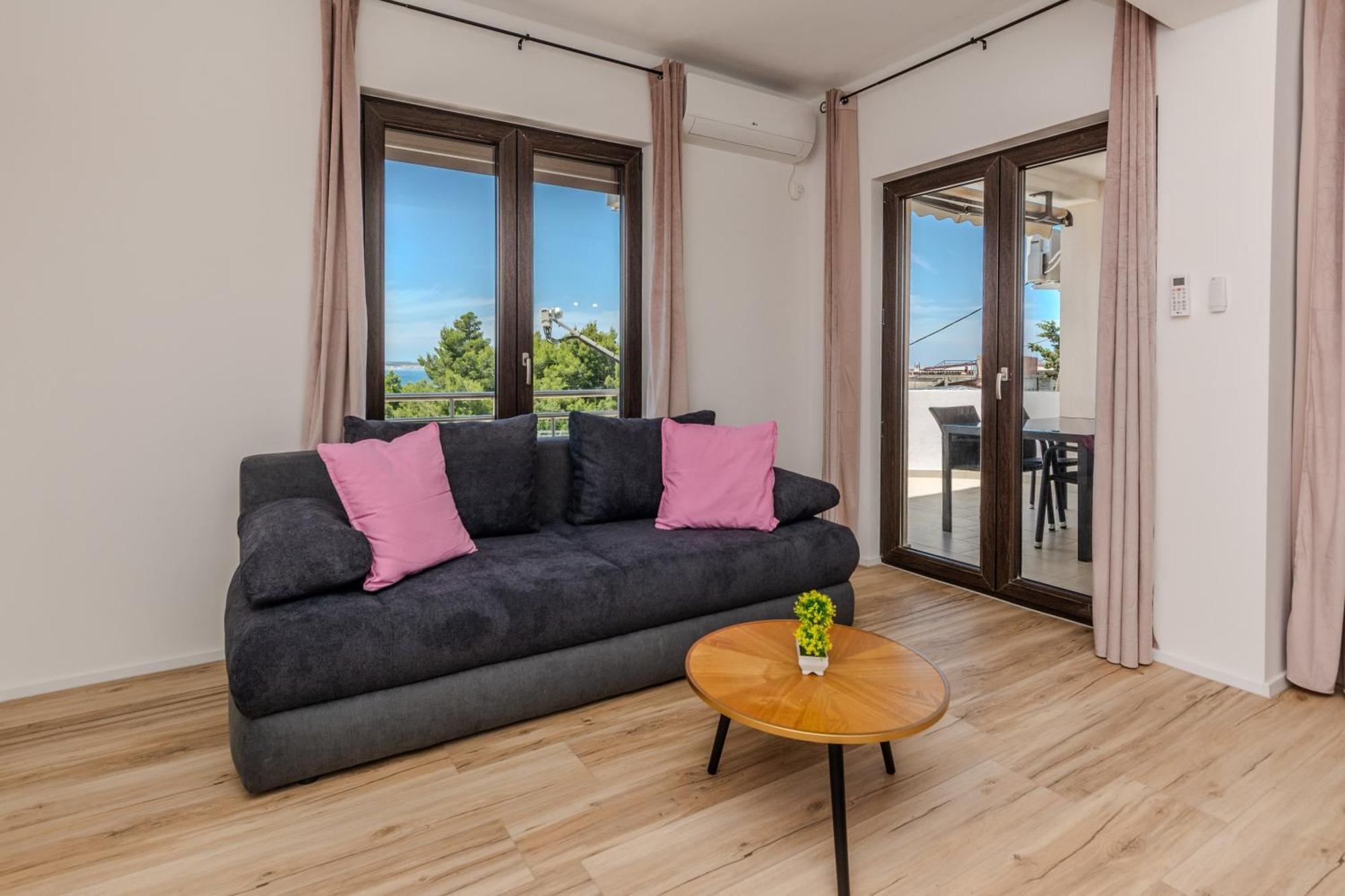 Hotel Vicko Starigrad Paklenica Bagian luar foto